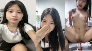 纹身新人小妹地上假屌疯狂套